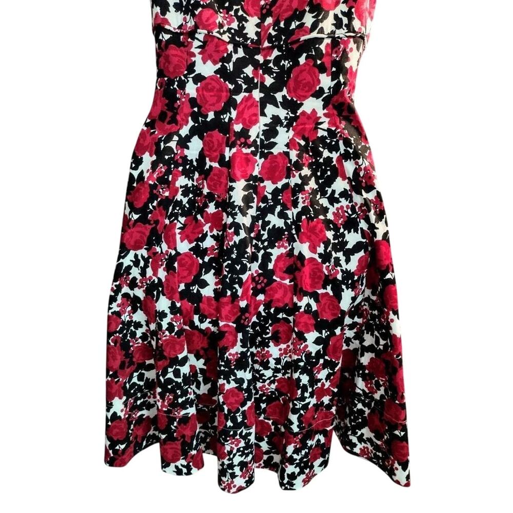 White House Black Market Empire Waist Cocktail Dress Red Black Floral Berries 4 - Picture 8 of 12